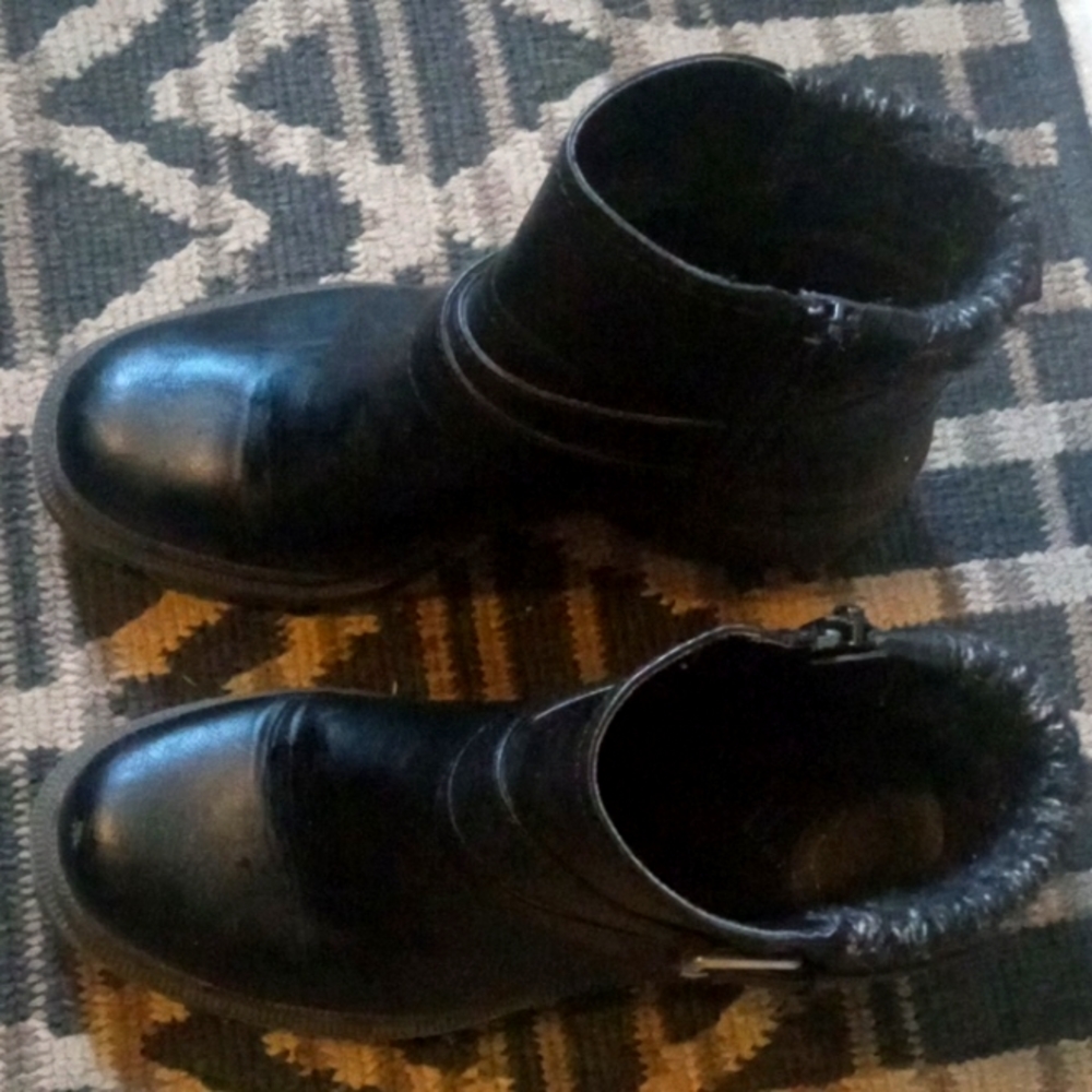 Black boots